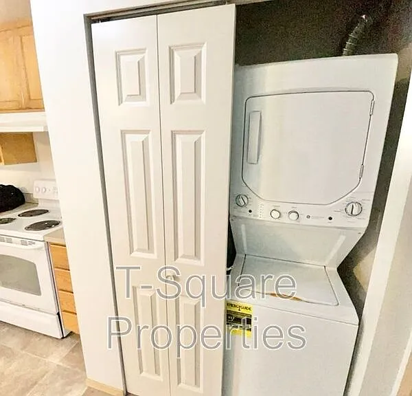 717 Cedar Ave #103 — Photo 4