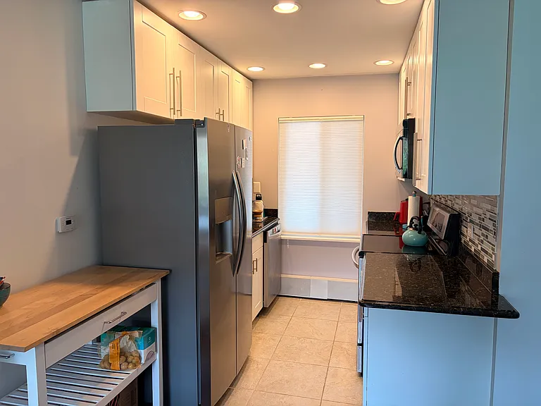 777 Hinman Ave #33 — Photo 3