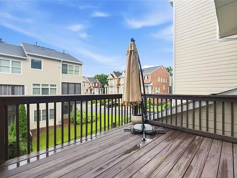 319 Creekbank Way SE — Photo 35