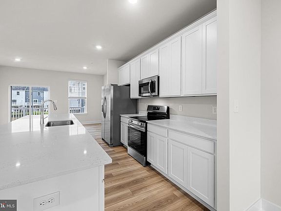 2nd image of 1816 Smith Island Rd