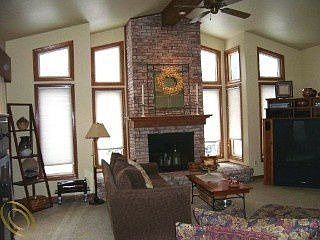1st image of 3892 Fairfax Dr