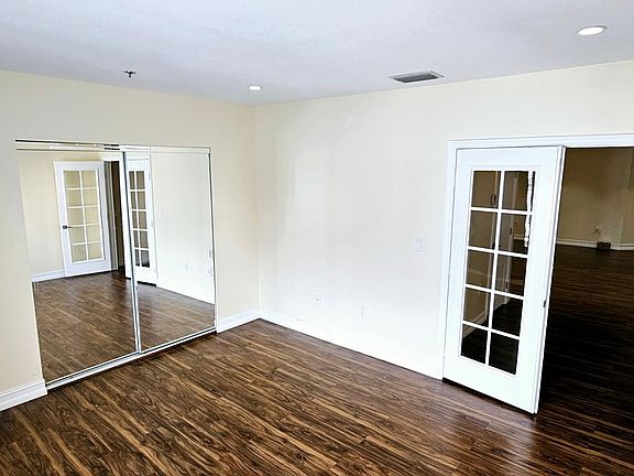 2nd image of 208 Clematis St APT 403