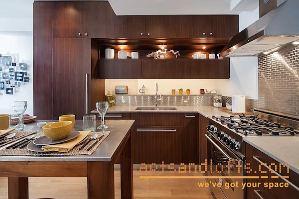 Sold by aptsandlofts.com | media 19