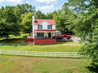 1050 Oscar Frye Rd, Pinnacle, NC 27043