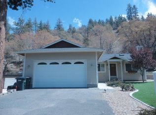 485 Lark Rd, Wrightwood, CA 92397