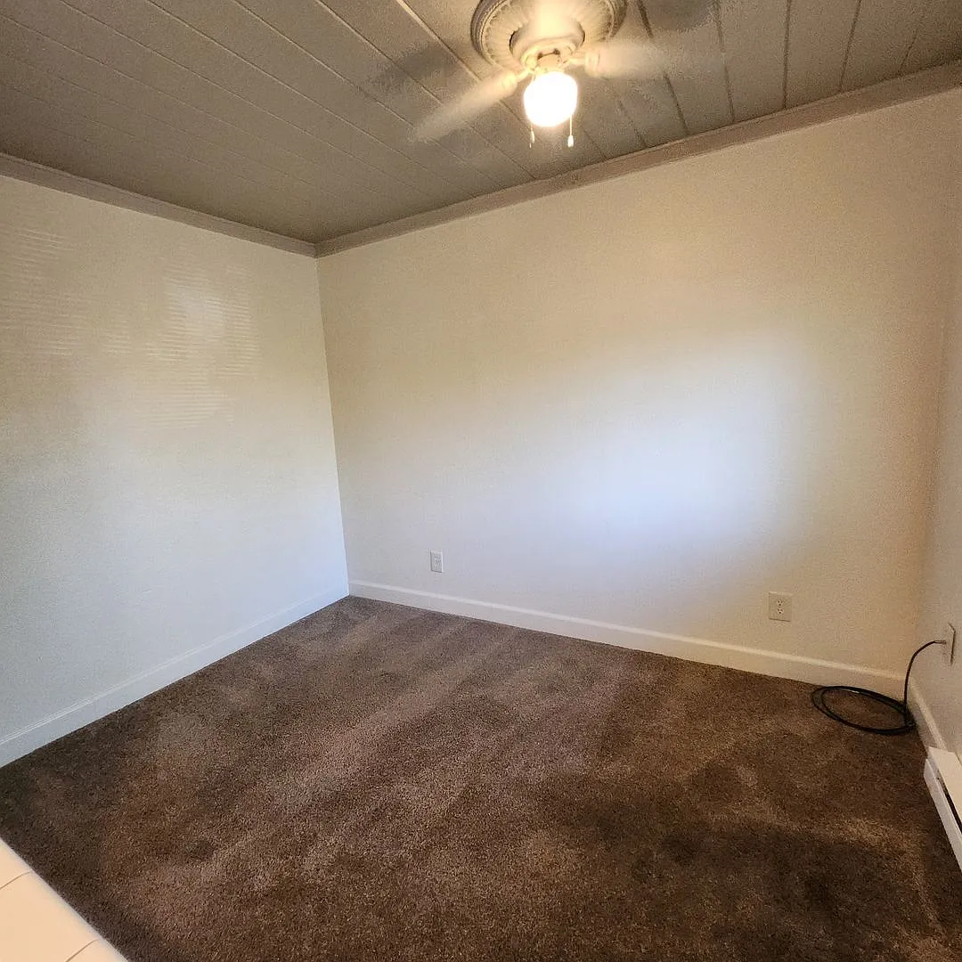 Mill St Manor — Photo 4
