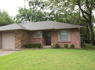 2432 E 55th Pl, Tulsa, OK 74105