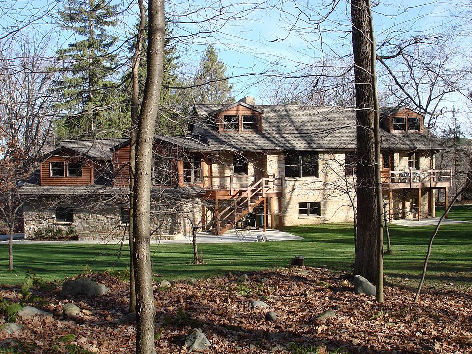 2nd image of 499 Jimtown Rd