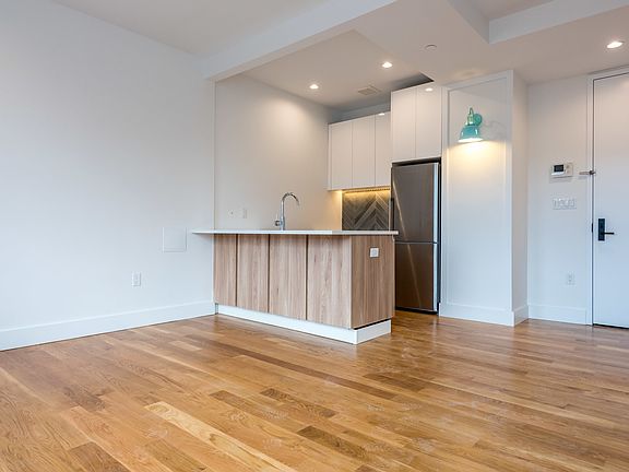 4th image of 724 5th Ave #2A