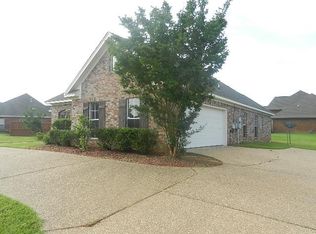 521 Wellington Dr, Byram, MS 39272