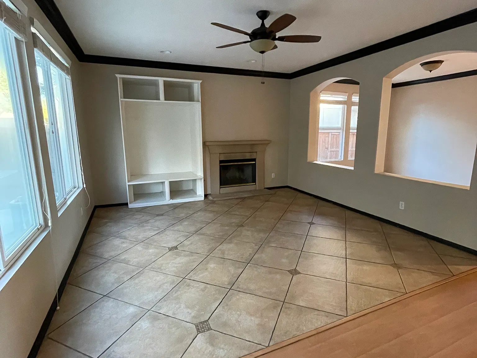 5 bed, 2900 sqft, $5,600 — Photo 4
