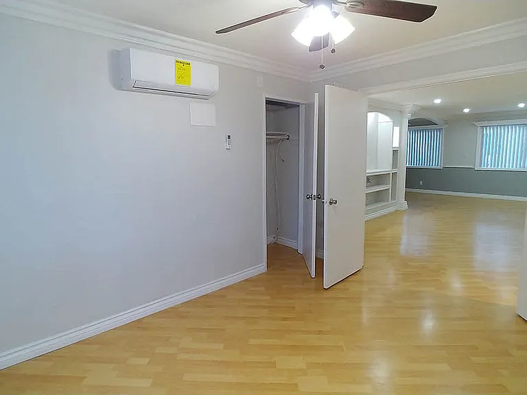Alhambra @ Studio City Apts. — Photo 59