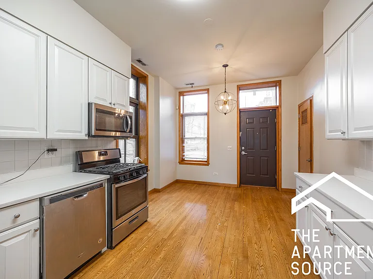 509 N Racine Ave #2N — Photo 4