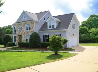 6221 Heatherstone Dr, Raleigh, NC 27606