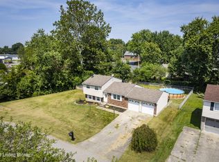 7205 Applegate Ln, Louisville, KY 40228