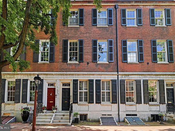 2nd image of 328 Spruce St APT 5