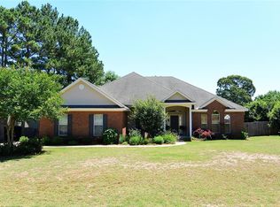 56 Forest Hill Rd, Wetumpka, AL 36093
