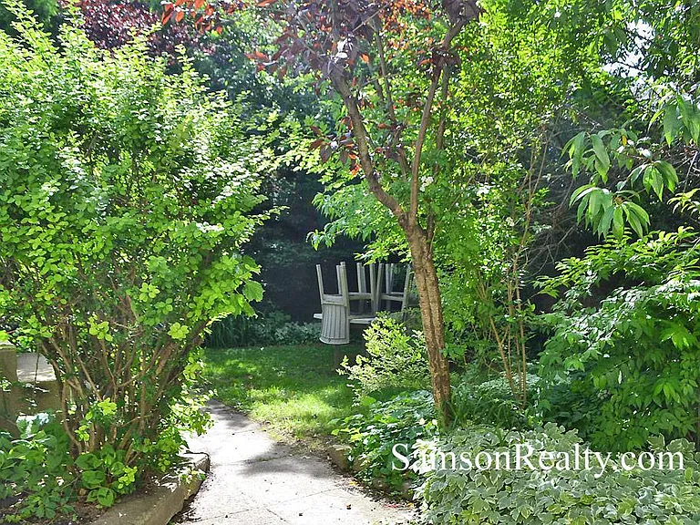 149 University Ave #3 — Photo 11