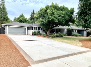 695 Palomino Dr, Eugene, OR 97401