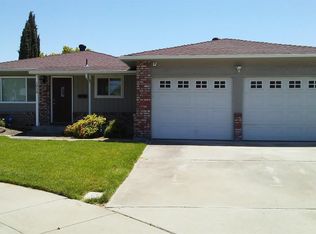 1024 Topaz Ct, Manteca, CA 95336