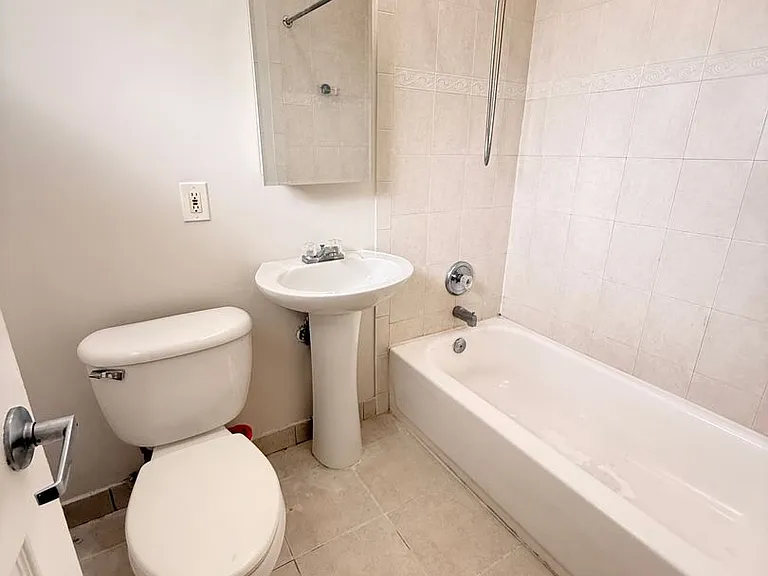 1044 Ne 8th Ave, Ft Lauderdale Fl 33304 — Photo 6