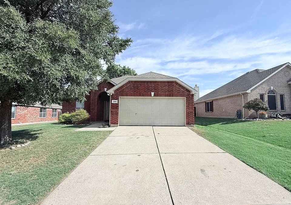308 Dartmoor Dr