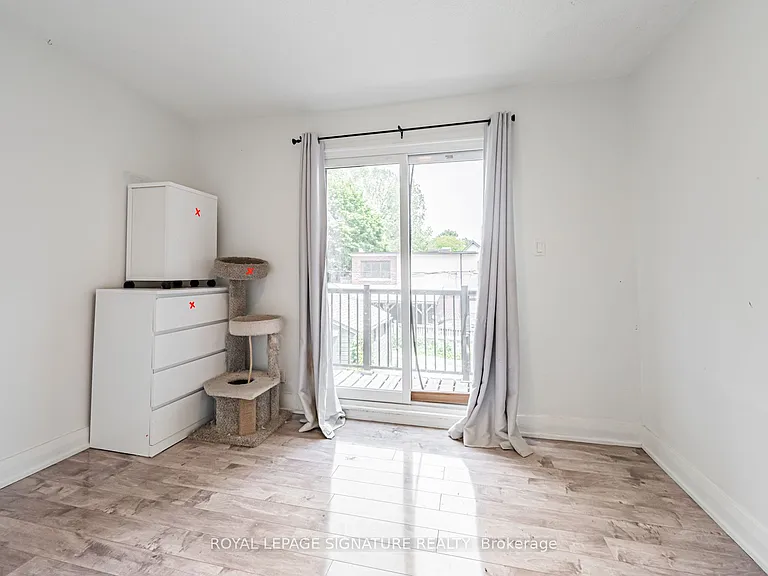573 Coxwell Ave — Photo 19