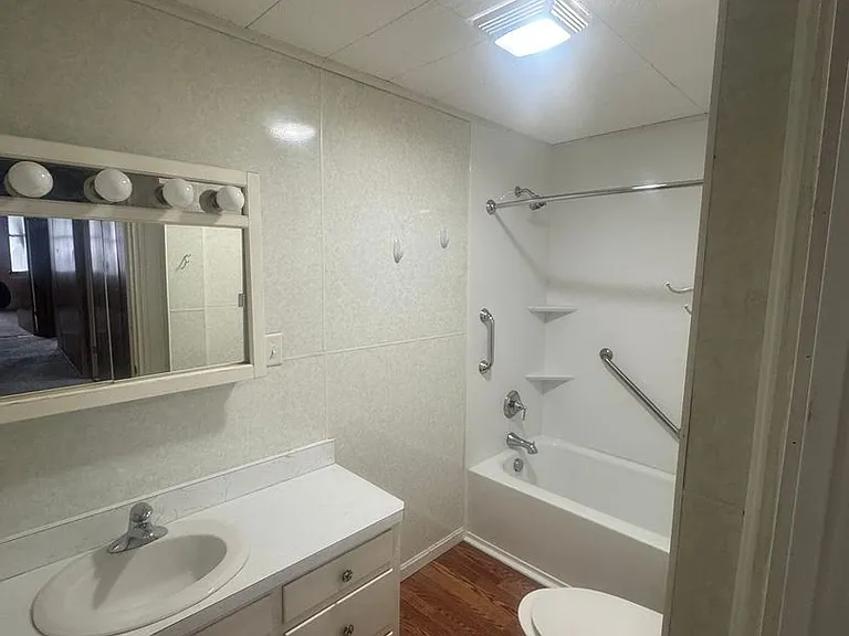 219 Market St — Photo 9