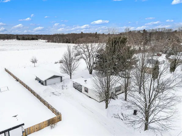 3293 W Webster Rd, Montague, MI 49437