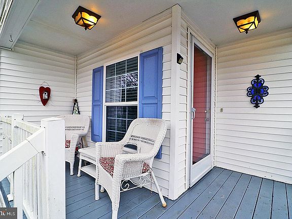 3rd image of 1213 Winding Brook Way