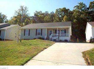 523 Rolling Green Dr, High Point, NC 27260