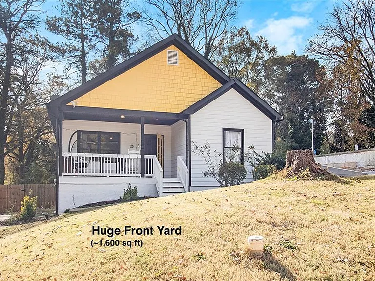 Shared Space - Front Porch - Gorgeous facade - Peaceful Neighborhood