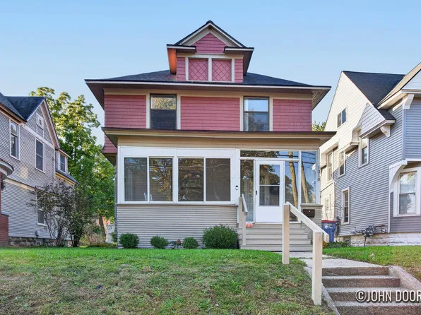 1318 Wealthy St SE, Grand Rapids, MI 49506