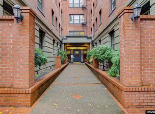 2109 NW Irving St UNIT 106, Portland, OR 97210