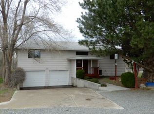 121 E 45th Ave, Kennewick, WA