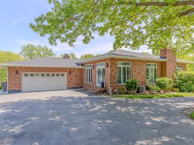 4 Valley Ln, Carlinville, IL, 62626