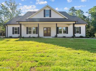 510 Harrow Dr, Carthage, NC 28327