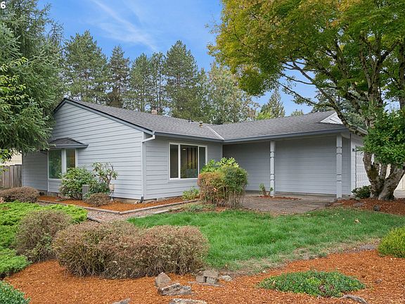 2nd image of 15910 SW Oak Meadow Ln
