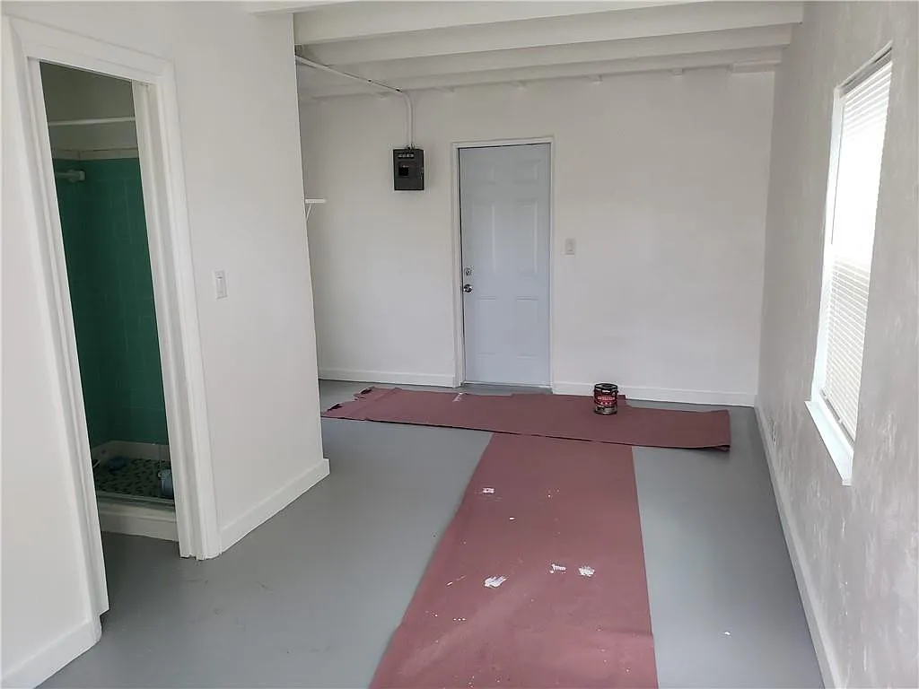 Studio, 1.0 bath, 375 sqft, $1,400 — Photo 4
