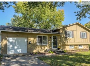 10025 Kessler St, Overland Park, KS 66212