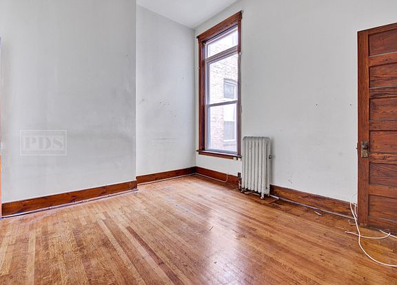 5th image of 447 E Oakwood Blvd