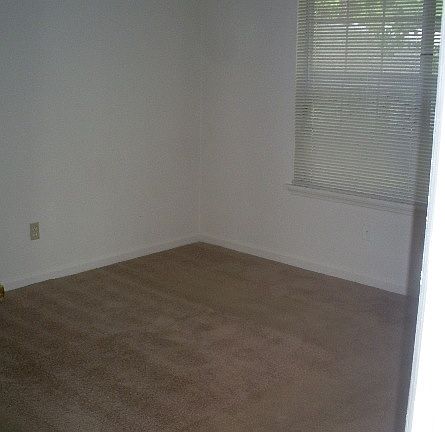5th image of 2348 Horne Ave APT 2