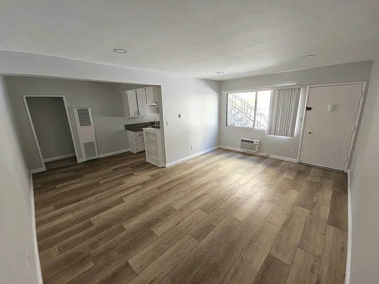 5843 Willoughby Ave #3 — Photo 1