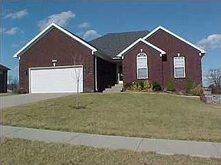 1st image of 164 E Woodlake Cir
