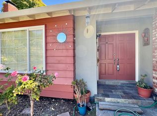 1271 Page Ct, Pinole, CA 94564
