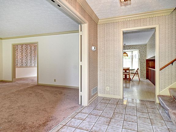 3rd image of 12000 Hillrose Cir