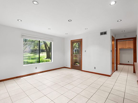5th image of 8210 Bent Tree Rd APT 138