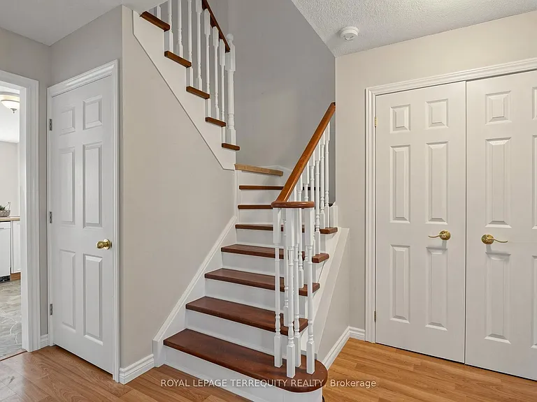 7 Yorkville Ct — Photo 20