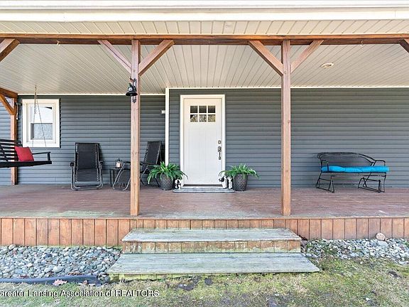 5th image of 8348 E Maple Rapids Rd