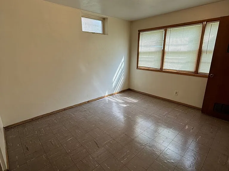 739 Avenue C — Photo 10
